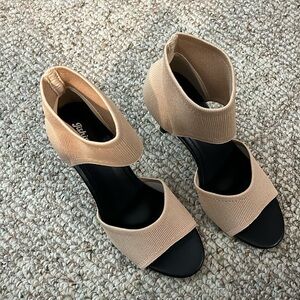 JishinGal women’s peep toe Stiletto